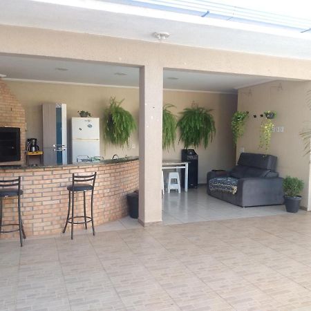 פוז דו איגואסו Edicula Com Um Quarto Banheiro E Piscina E Lazer מראה חיצוני תמונה