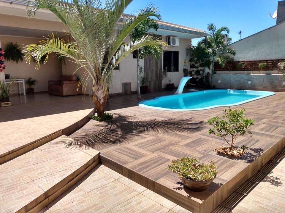 פוז דו איגואסו Edicula Com Um Quarto Banheiro E Piscina E Lazer מראה חיצוני תמונה